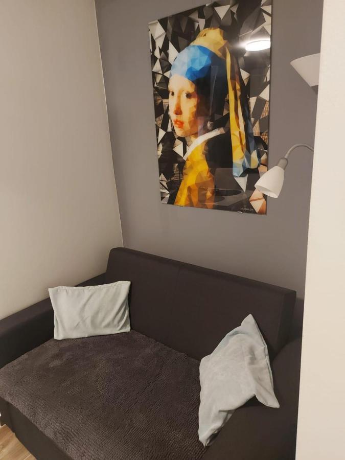 Apartments Sara 斯拉汀 外观 照片